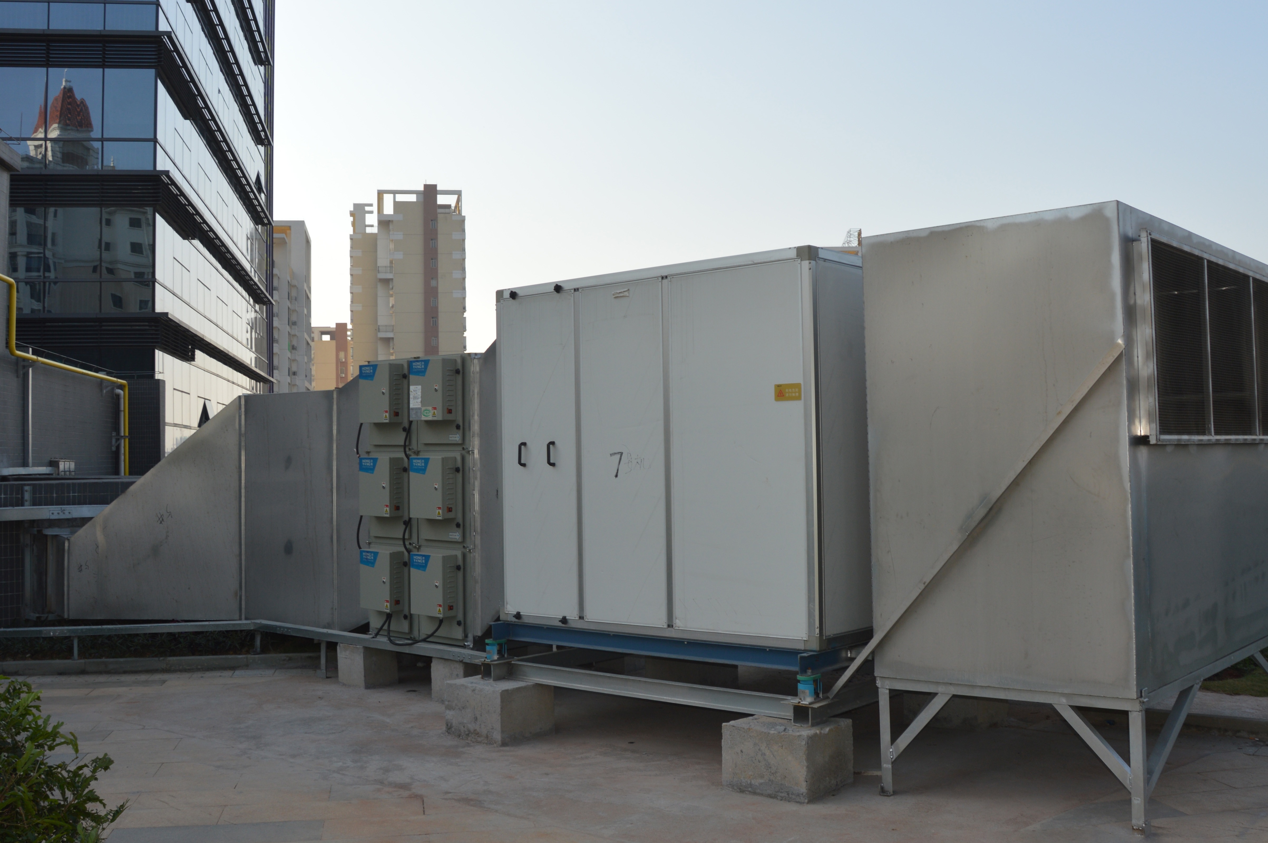 長安鎮某酒店餐飲油煙進化方案